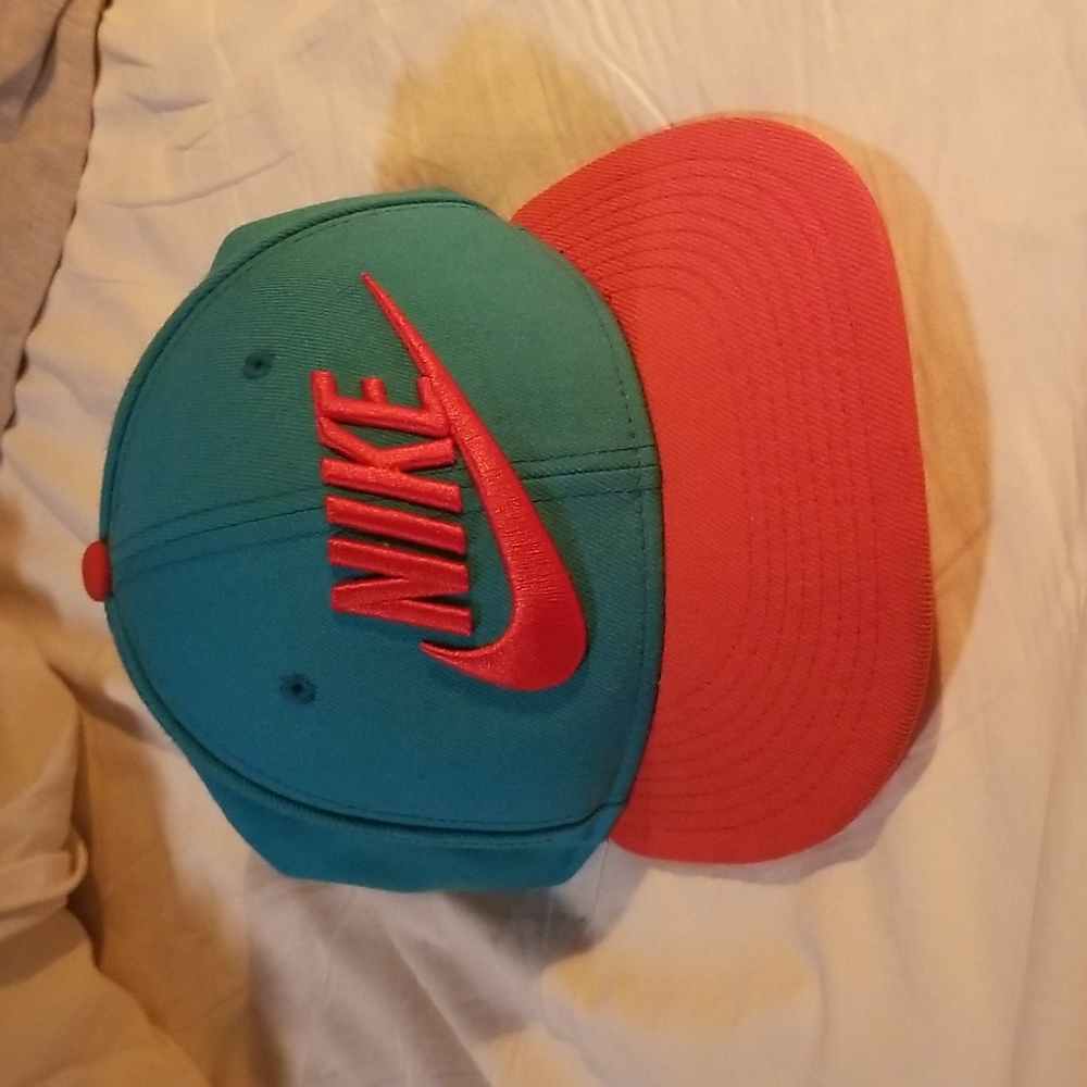 Mens nike hat